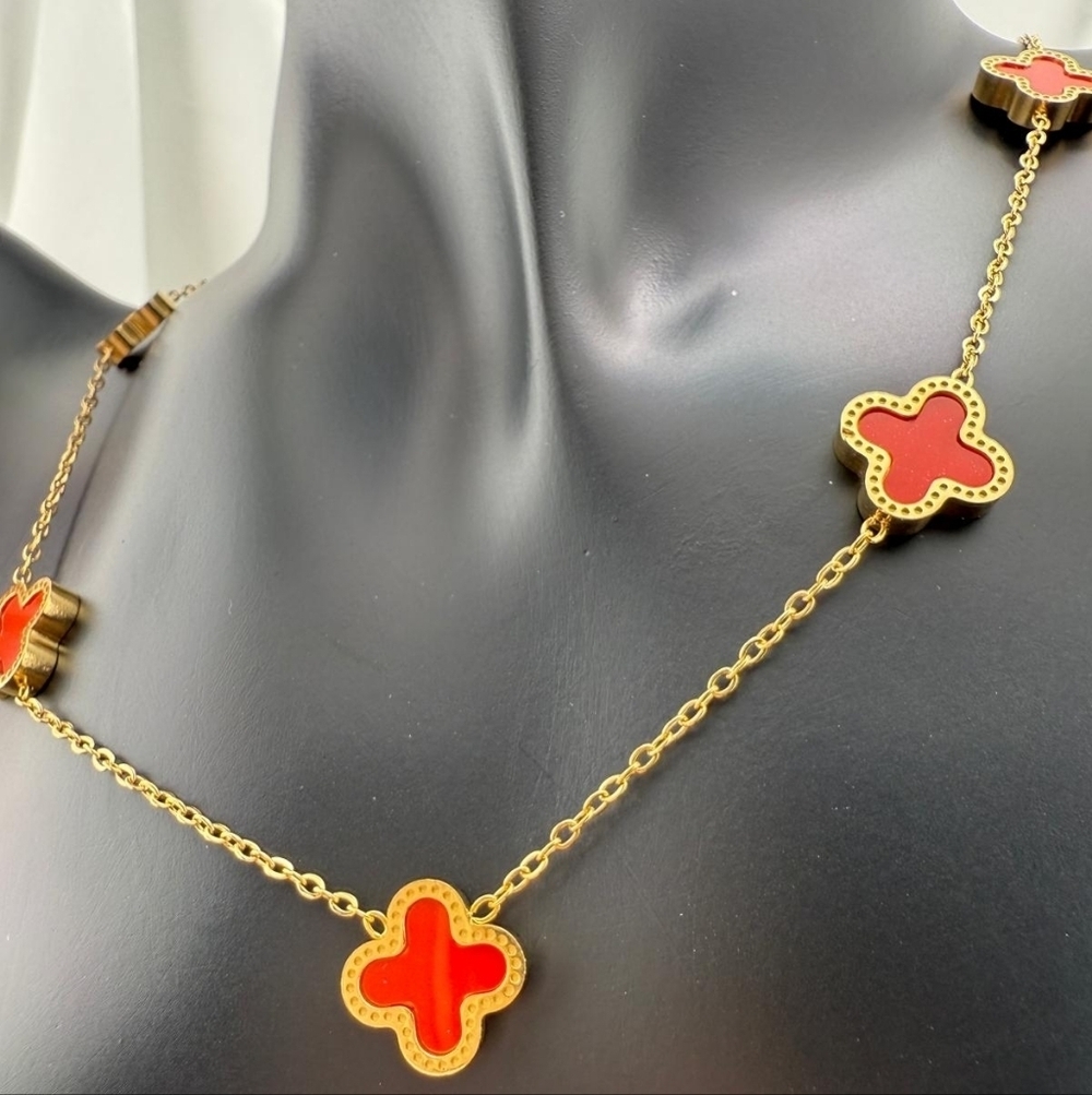 New! Alhambra 18k Gold Color plated and Red Clover Necklace - Picture 3 of 6